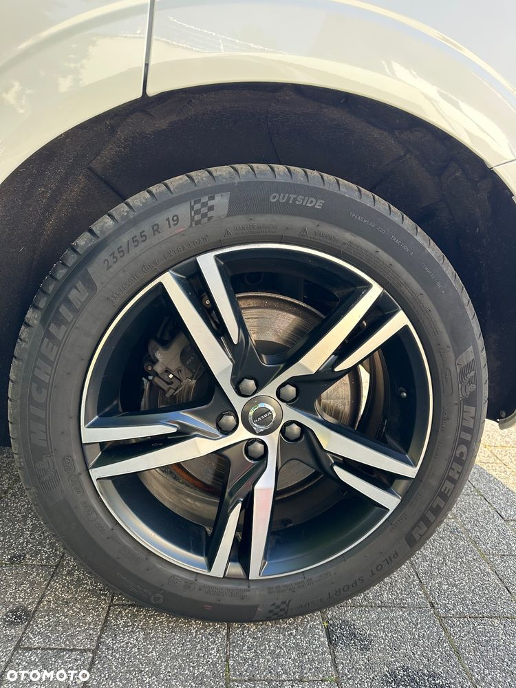 Volvo XC 60 T5 AWD R-Design - 22