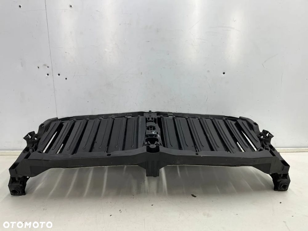Pas przedni BMW X7 G07 18r.- wzmocnienie czołowe ramka atrapy grilla żaluzja kierownica powietrza oryginalna 22677510 - 13