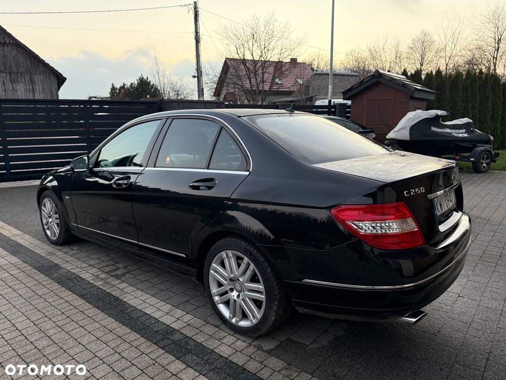 Mercedes-Benz Klasa C 250 CDI 7G-TRONIC Avantgarde Edition - 17