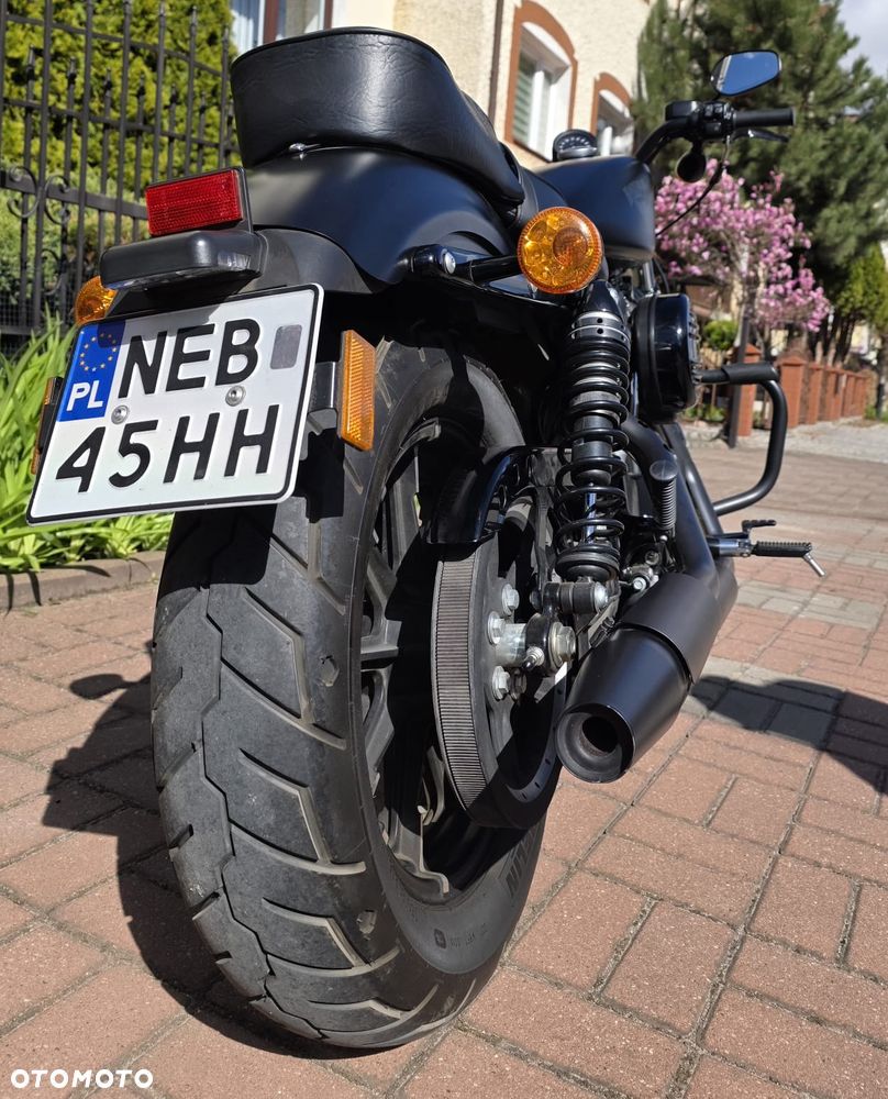 Harley-Davidson Sportster Iron 883 - 12