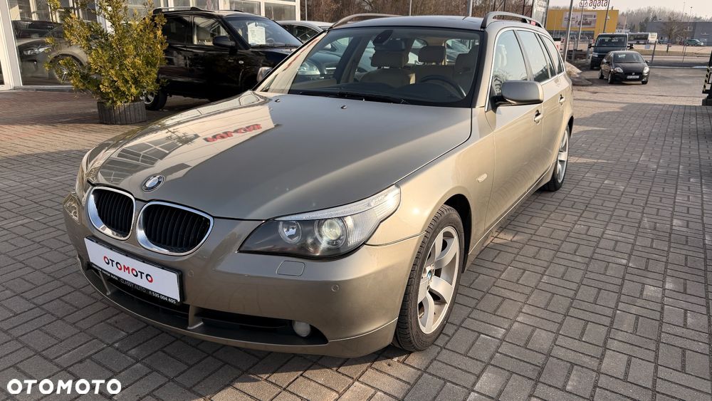 BMW Seria 5 525i - 2