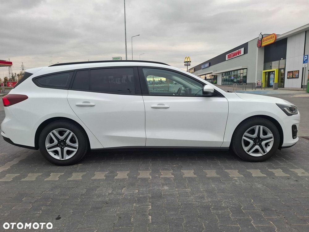 Ford Focus 2022 photo 3