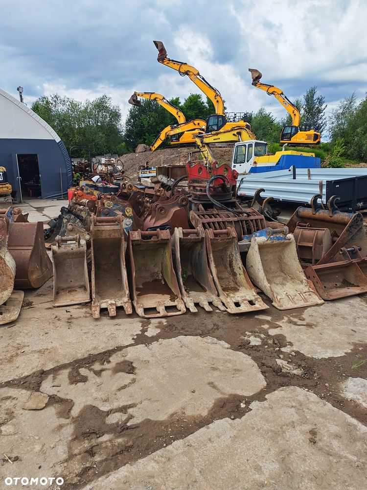 Volvo EC 140 DL - 16