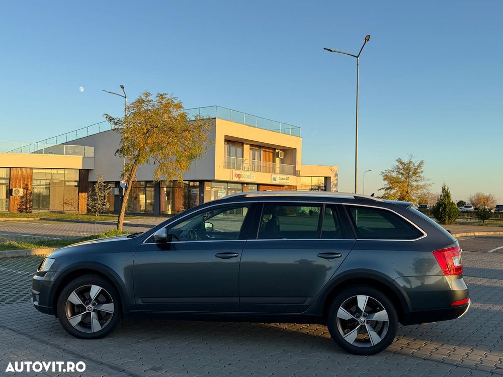 Skoda Octavia 2.0 TDI 4x4 DSG Scout - 35