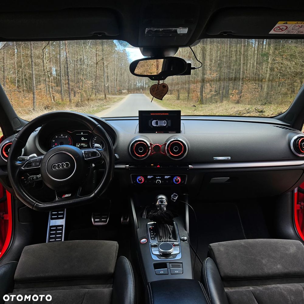Audi S3 S tronic - 12