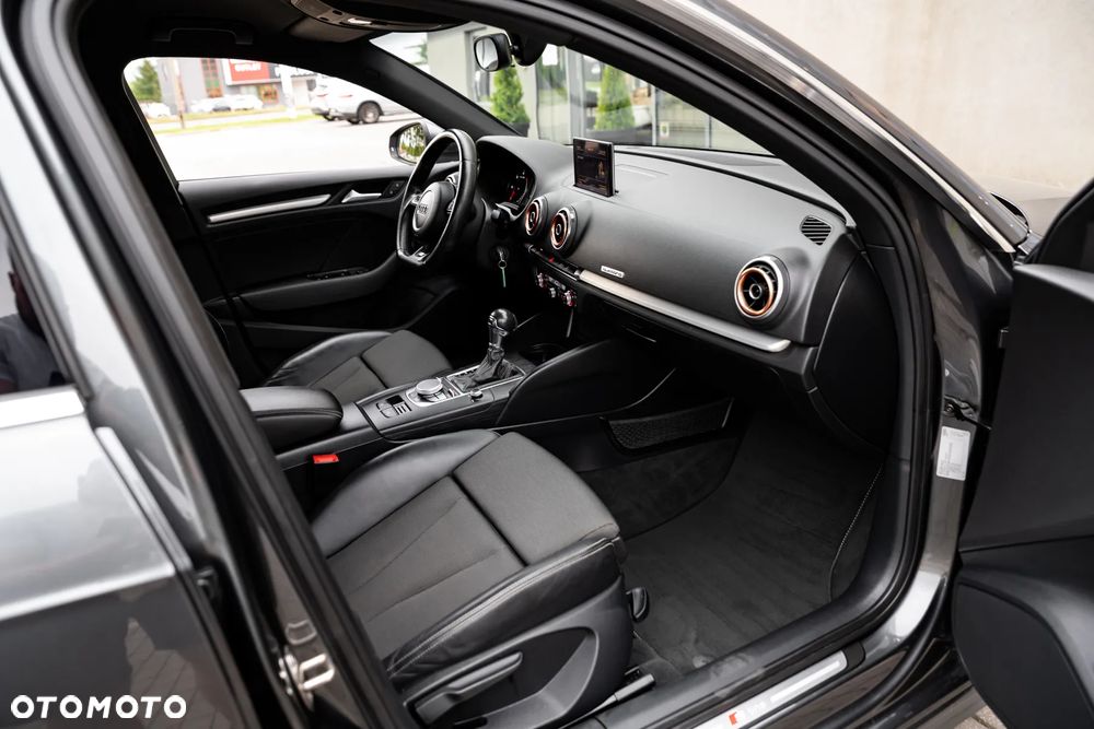 Audi A3 Sportback 2.0 TDI (clean diesel) quattro S tronic S line Sportpaket - 22