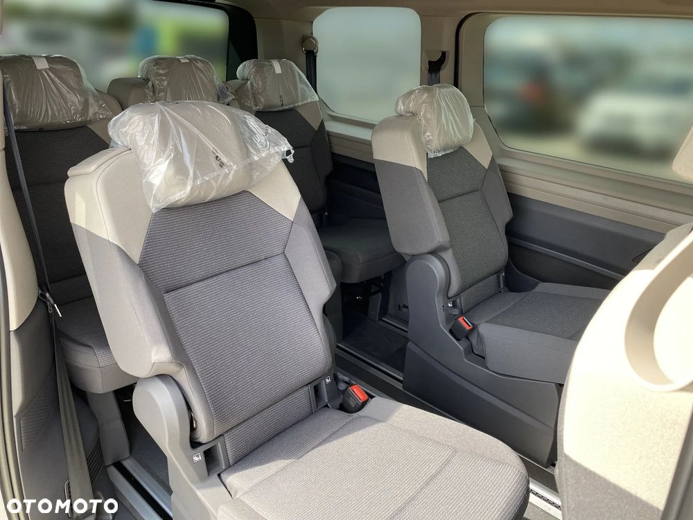 Volkswagen Multivan - 20
