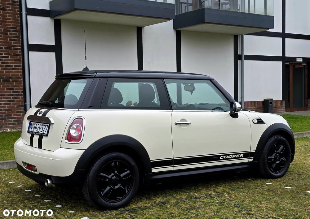 MINI Cooper D Brick Lane - 15