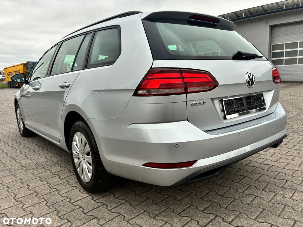 Volkswagen Golf 1.6 TDI SCR Comfortline - 4