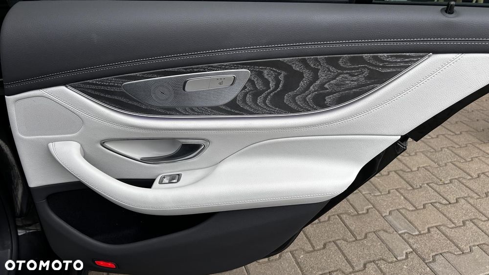 Mercedes-Benz CLS - 29