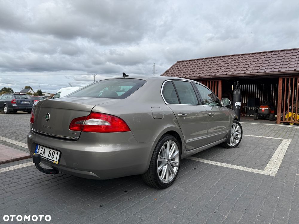 Skoda Superb 2.0 TDI Business DSG - 7