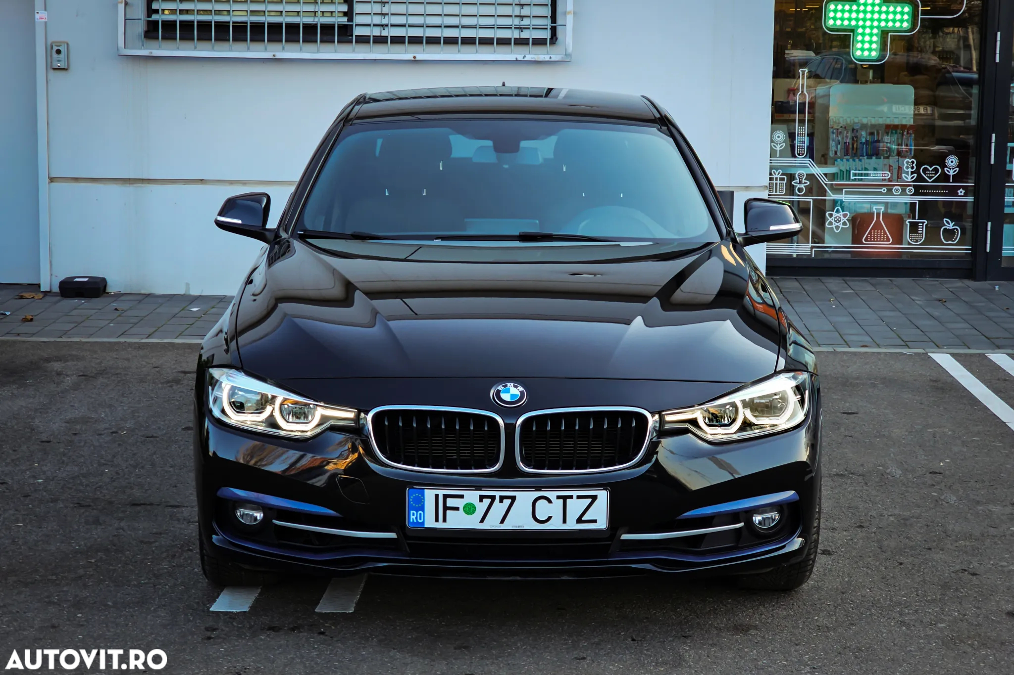 BMW Seria 3 318i Aut. Sport Line - 11