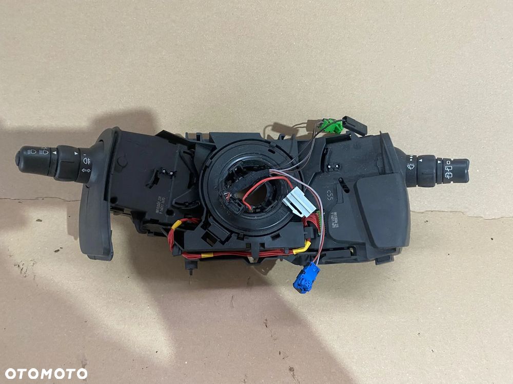 MANETKA PRZEŁĄCZNIK ZESPOLONY TAŚMA RENAULT CLIO III LIFT 8200906795A - 1