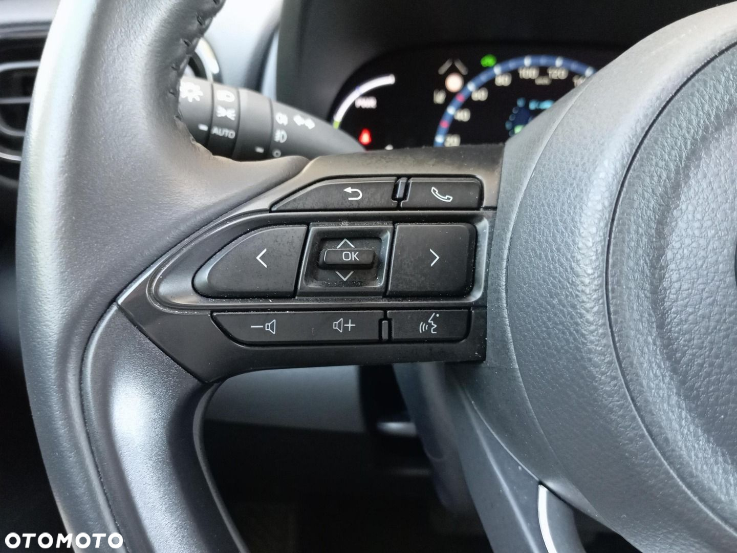Toyota Yaris Cross Hybrid 1.5 Comfort 4x4 - 15