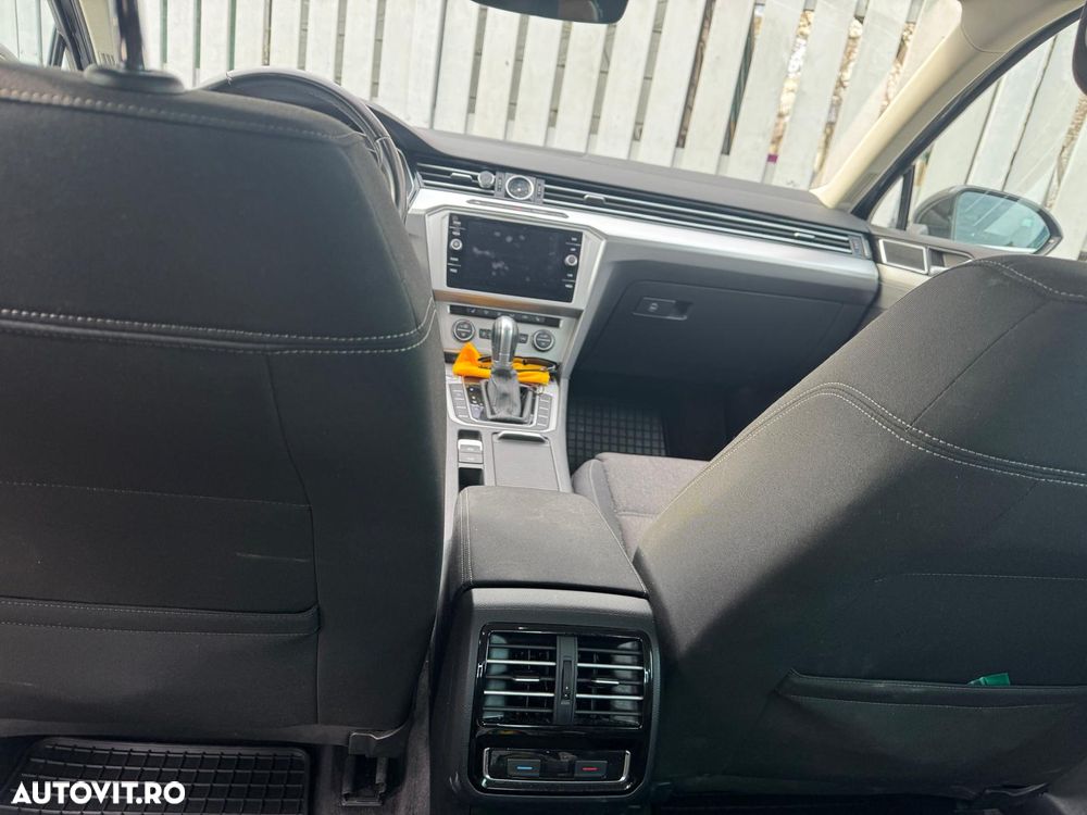 Volkswagen Passat 2.0 TDI SCR DSG Highline - 13