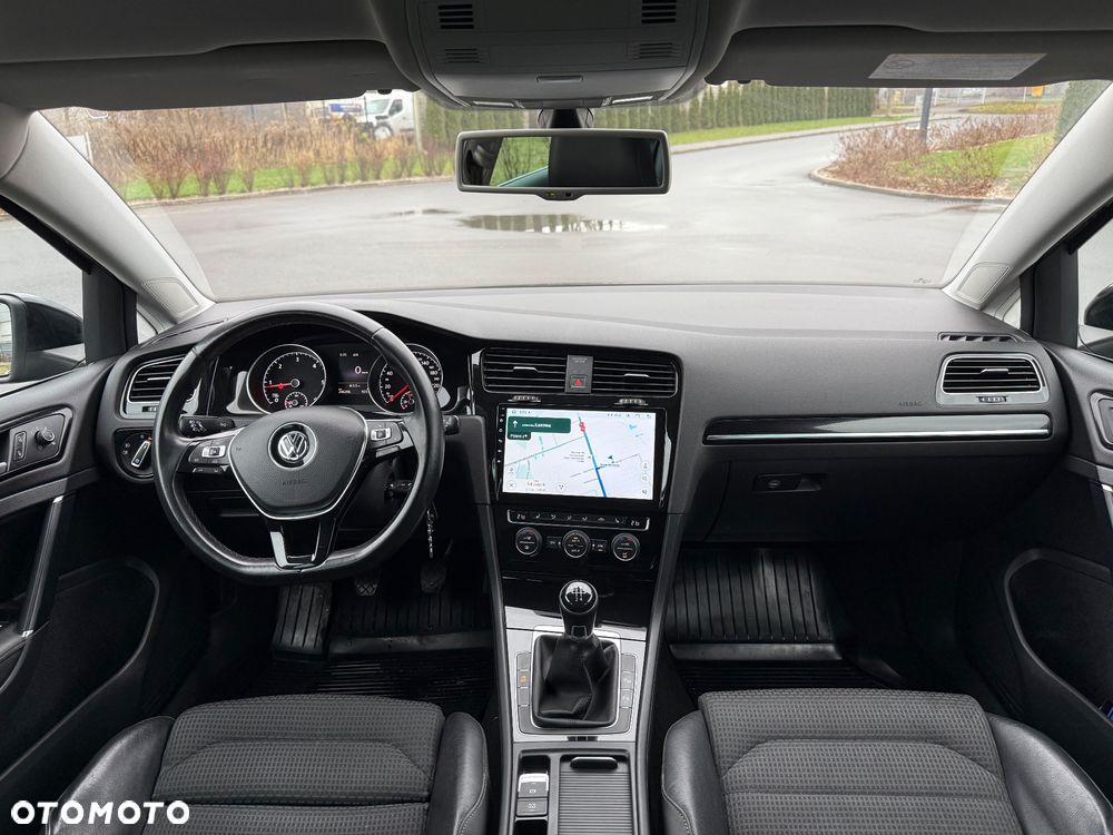 Volkswagen Golf - 14