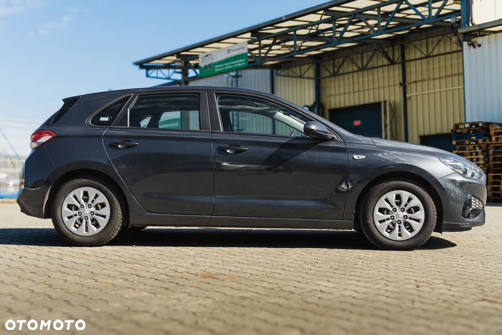 Hyundai i30 1.5 DPI Classic + - 3