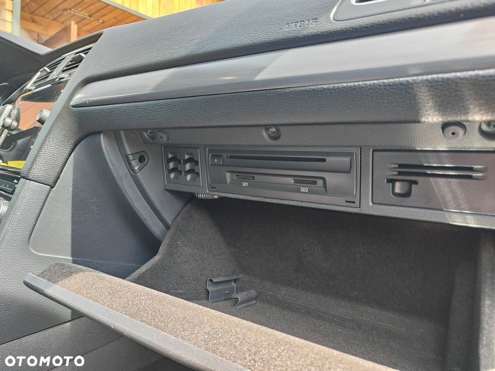 Volkswagen Golf - 25