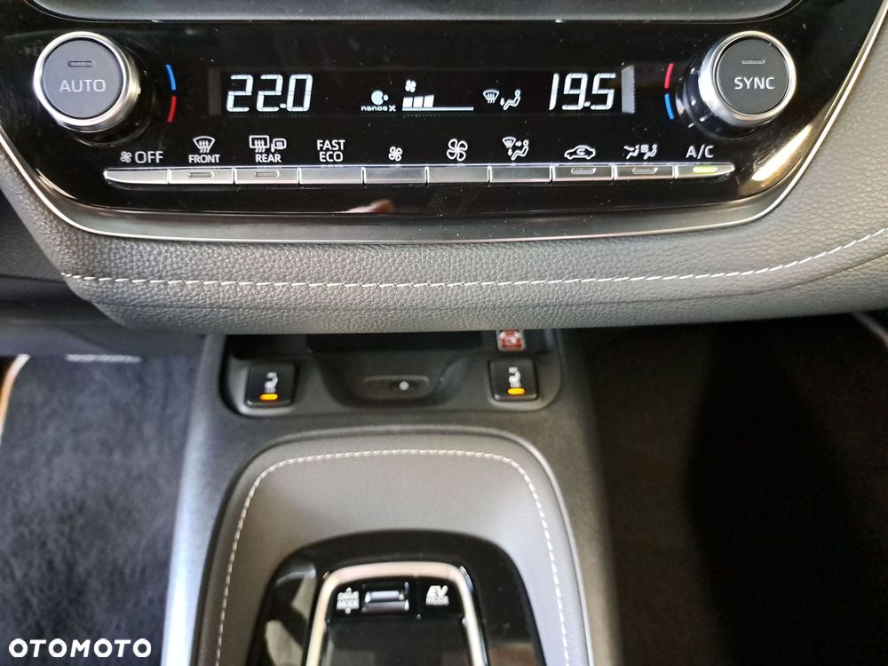 Toyota Corolla 1.8 Hybrid Style - 23