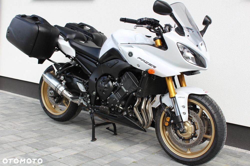 Yamaha FZ8 - 4