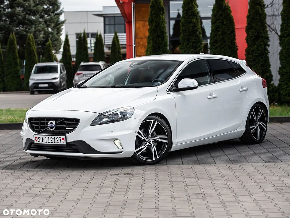 Volvo V40 T4 R-Design - 6