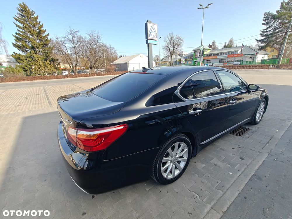 Lexus LS - 24