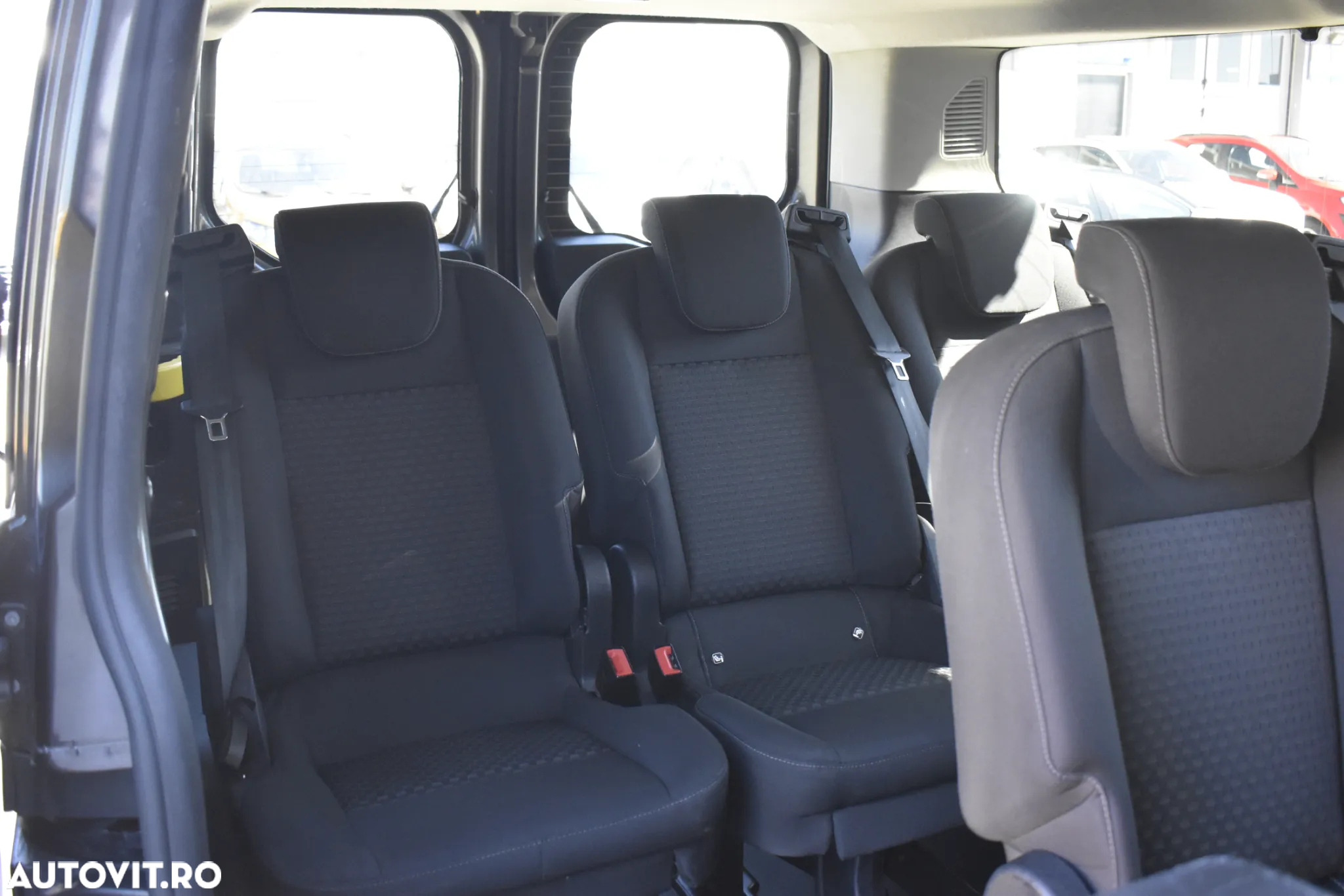 Ford Transit Custom Kombi 320 2.0 EcoBlue 130 CP L2H1 Trend - 34