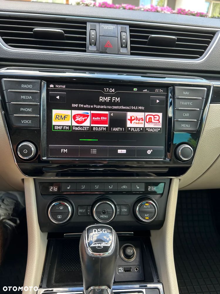 Skoda Superb 2.0 TDI 4x4 L&K DSG - 17
