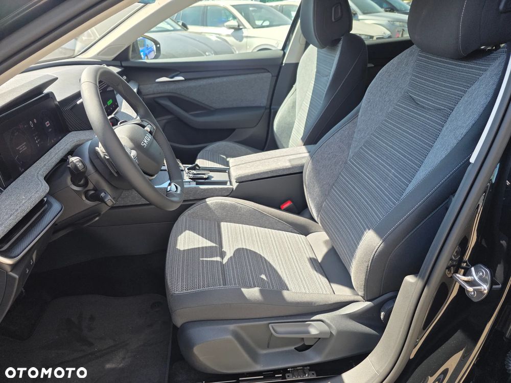 Skoda Superb 2.0 TDI SCR Selection DSG - 8