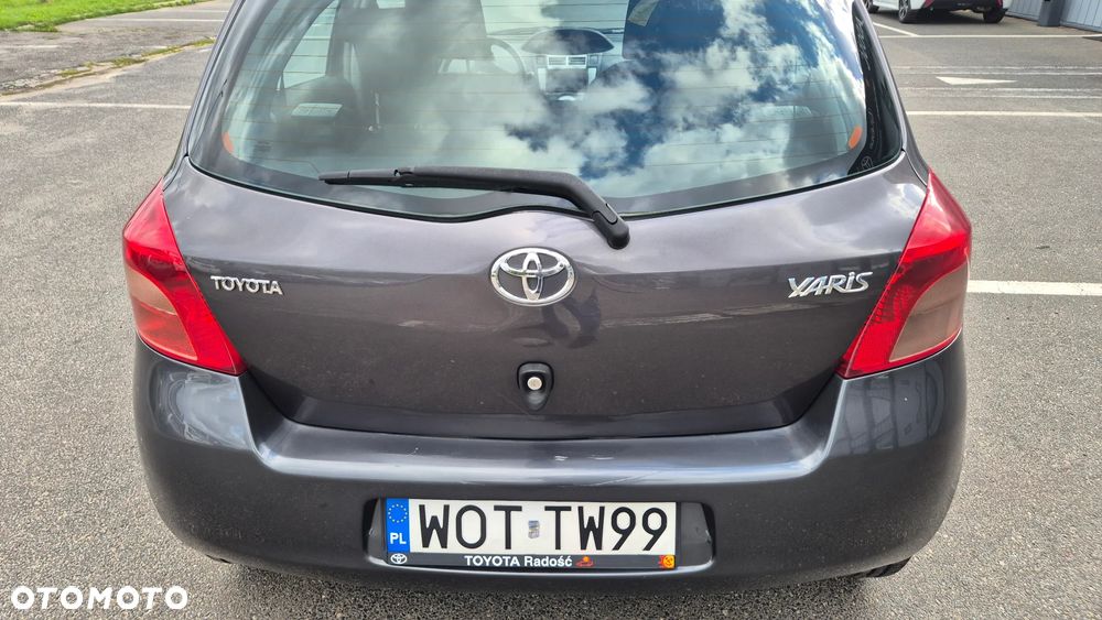 Toyota Yaris 1.0 Terra A/C - 4