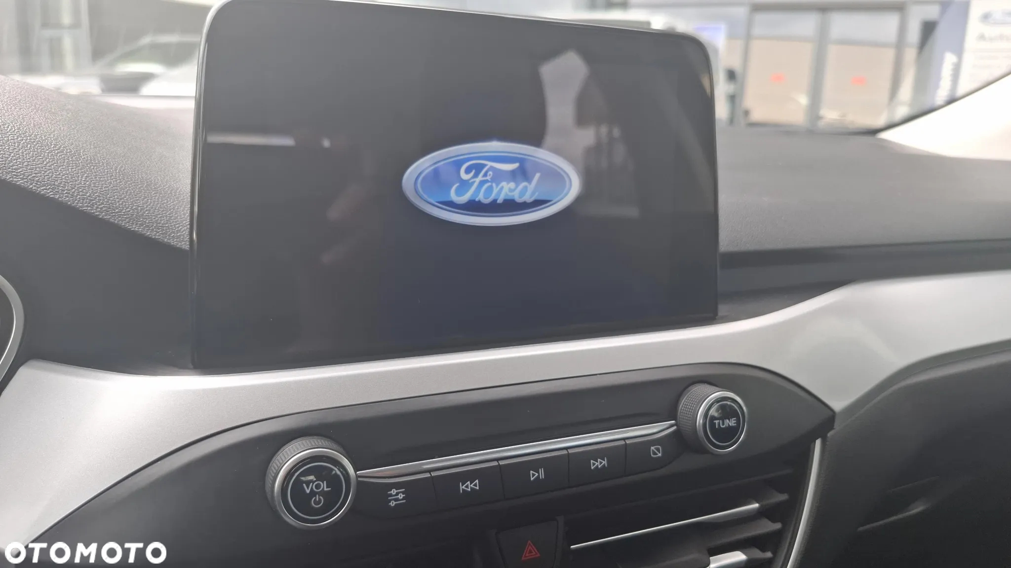 Ford Focus 1.0 EcoBoost Trend Edition - 27