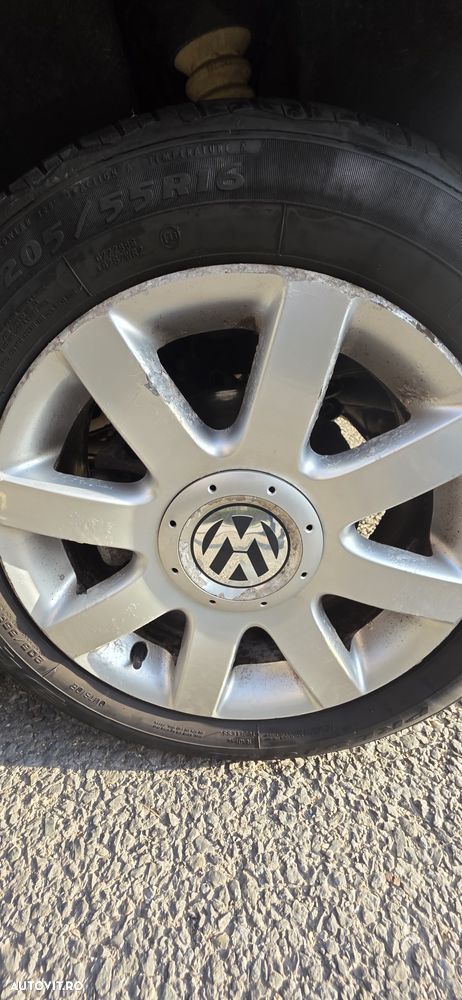 Volkswagen Touran 2.0 TDI DPF Highline - 15