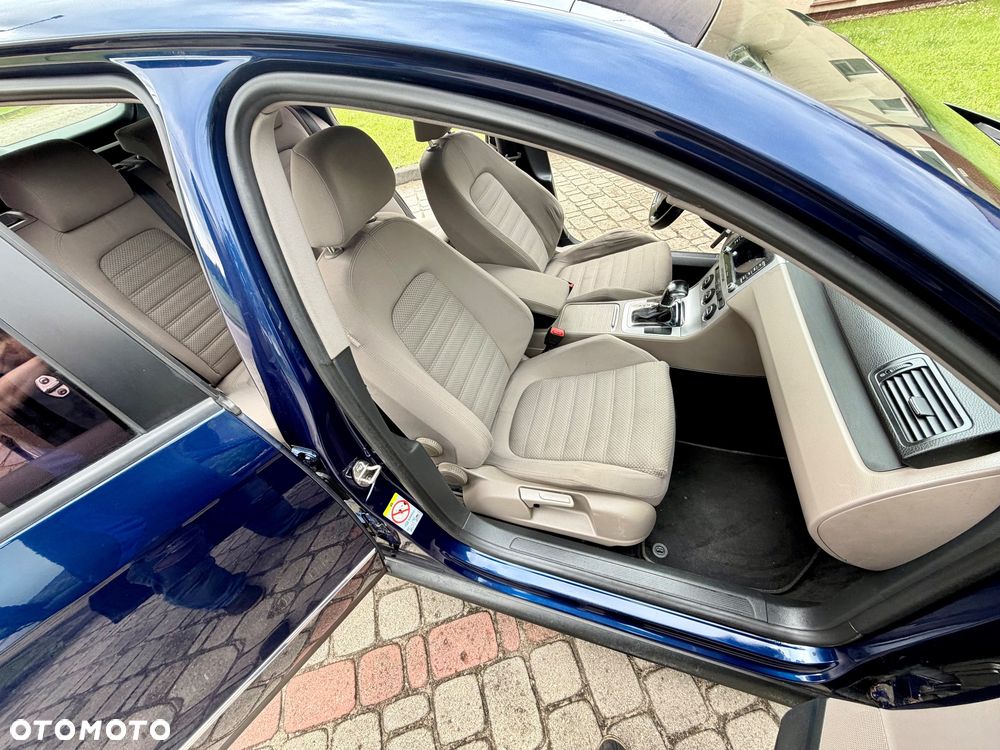 Volkswagen Passat 2.0 TDI Sportline DSG - 11
