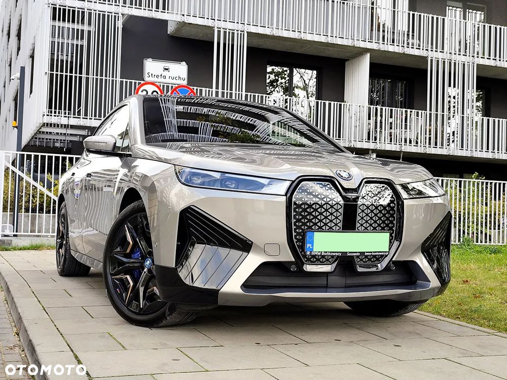 BMW iX xDrive40 76.6kWh Signature