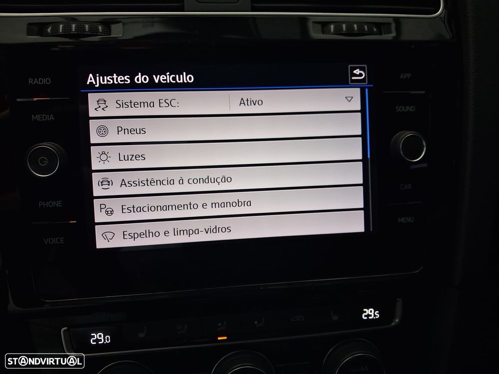 VW Golf 1.6 TDI SCR IQ.DRIVE - 27