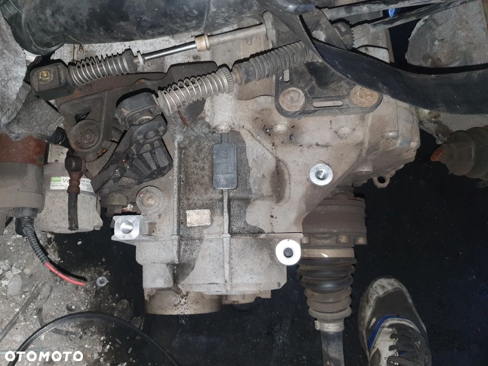 SKRZYNIE BIEGÓW VW SEAT SKODA AUDI 2.0 TDI KRM GWARANCJA ŁADNA - 2