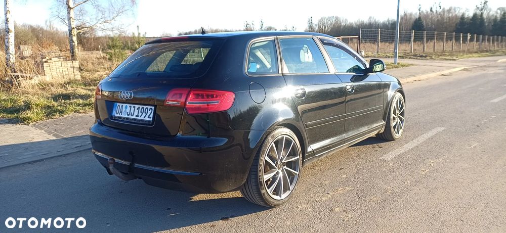 Audi A3 Sportback 2.0 TDI DPF Attraction - 4