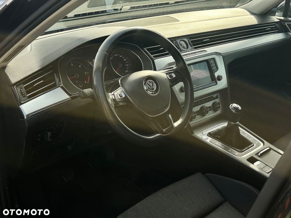 Volkswagen Passat Variant - 5