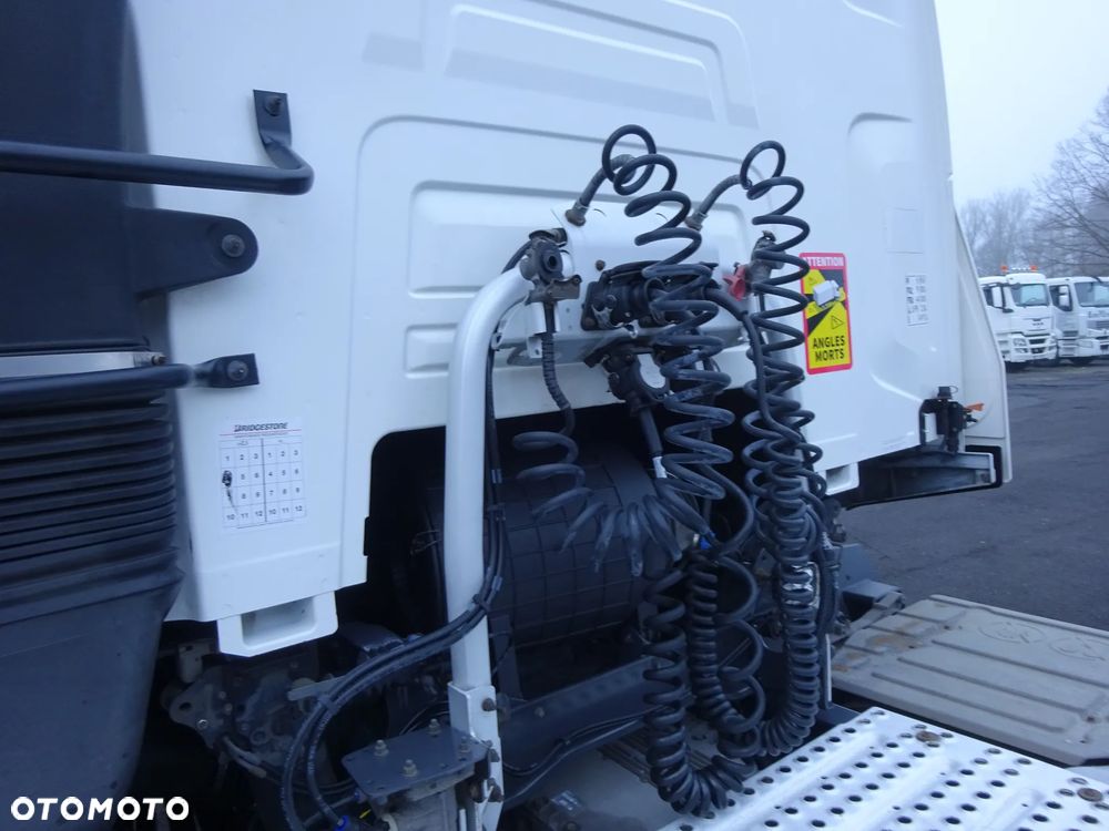 Renault T430 ADR - 11