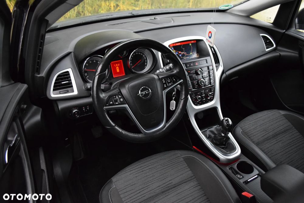 Opel Astra 1.4 Turbo Cosmo - 12