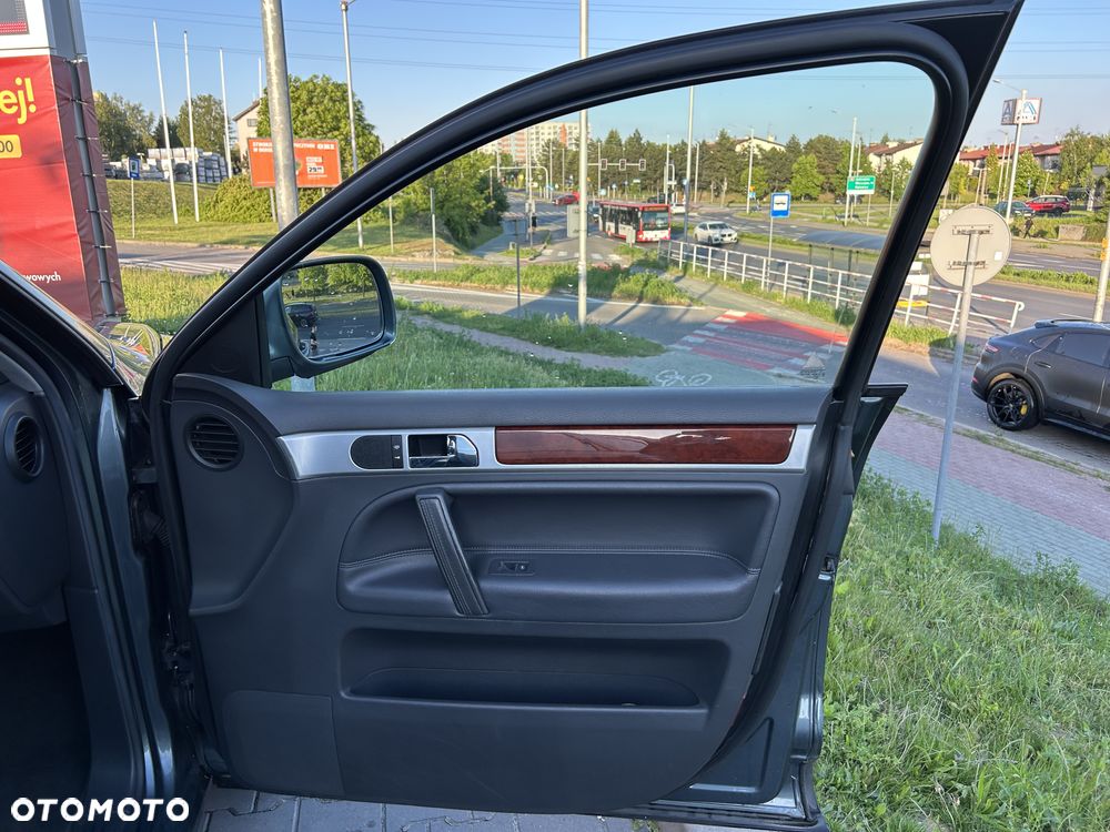 Volkswagen Touareg 3.2 V6 Tiptr - 25