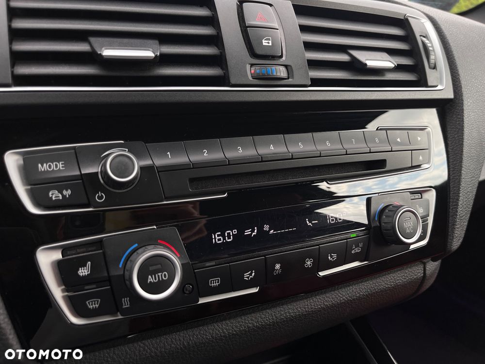BMW Seria 1 118i Sport Line - 23