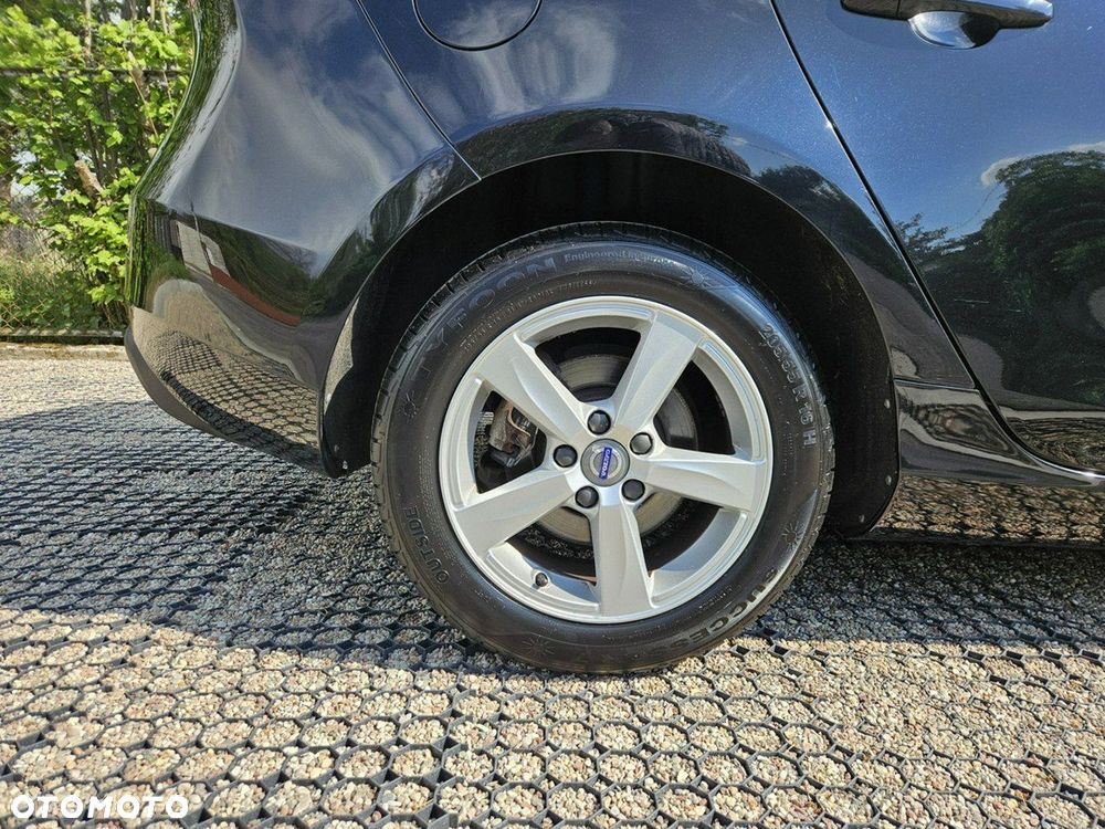 Volvo V40 D2 Momentum - 21