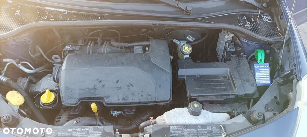 Renault Clio 1.2 16V Authentique - 5