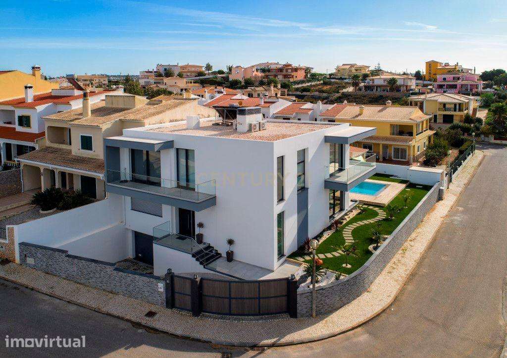 Moradia de Luxo perto dos Campos de Golf e perto das mais belas praias - Grande imagem: 3/11