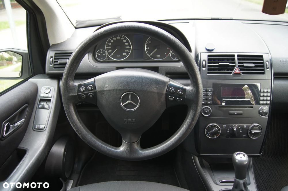 Mercedes-Benz Klasa A 170 Avantgarde Edition 10 - 12