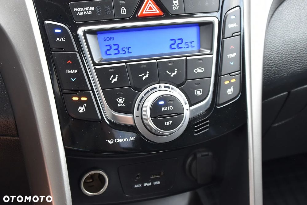 Hyundai i30 1.6 GDI Premium - 37