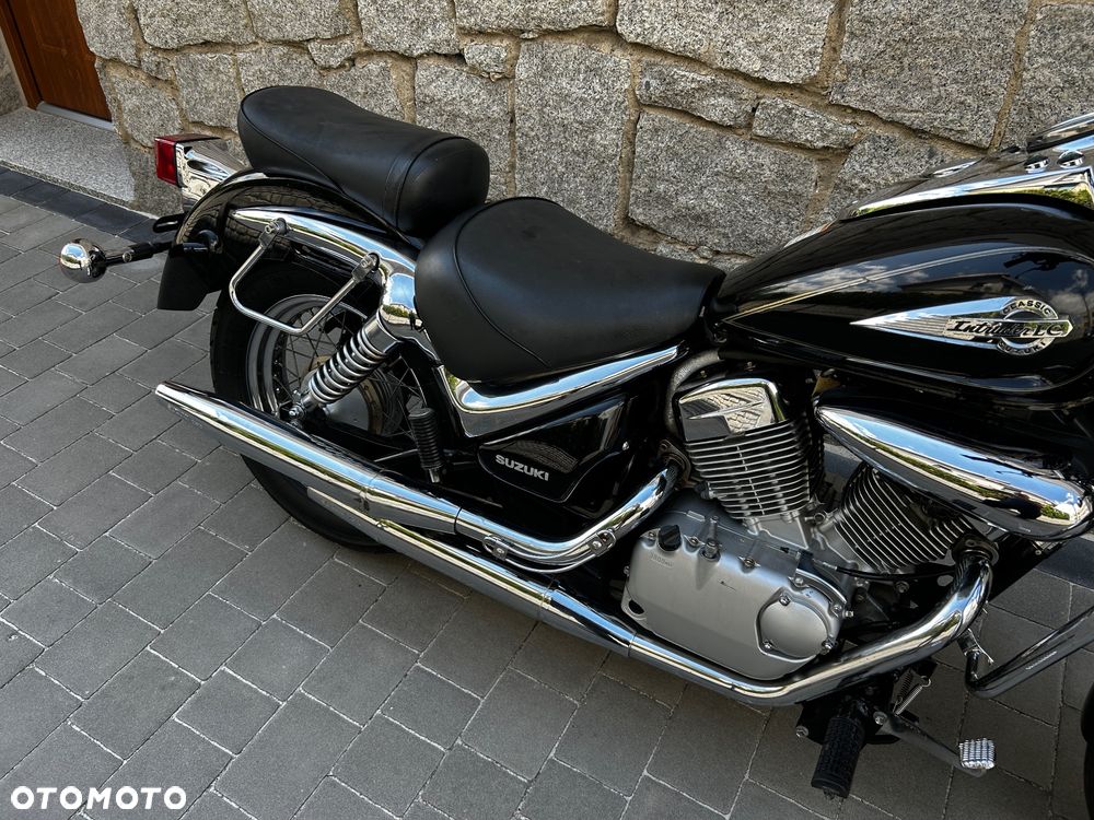 Suzuki Intruder - 5