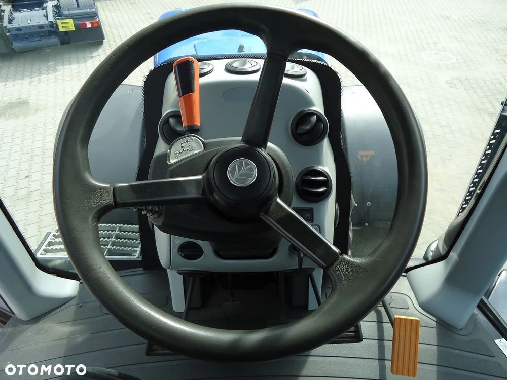 New Holland T8.390 - 16