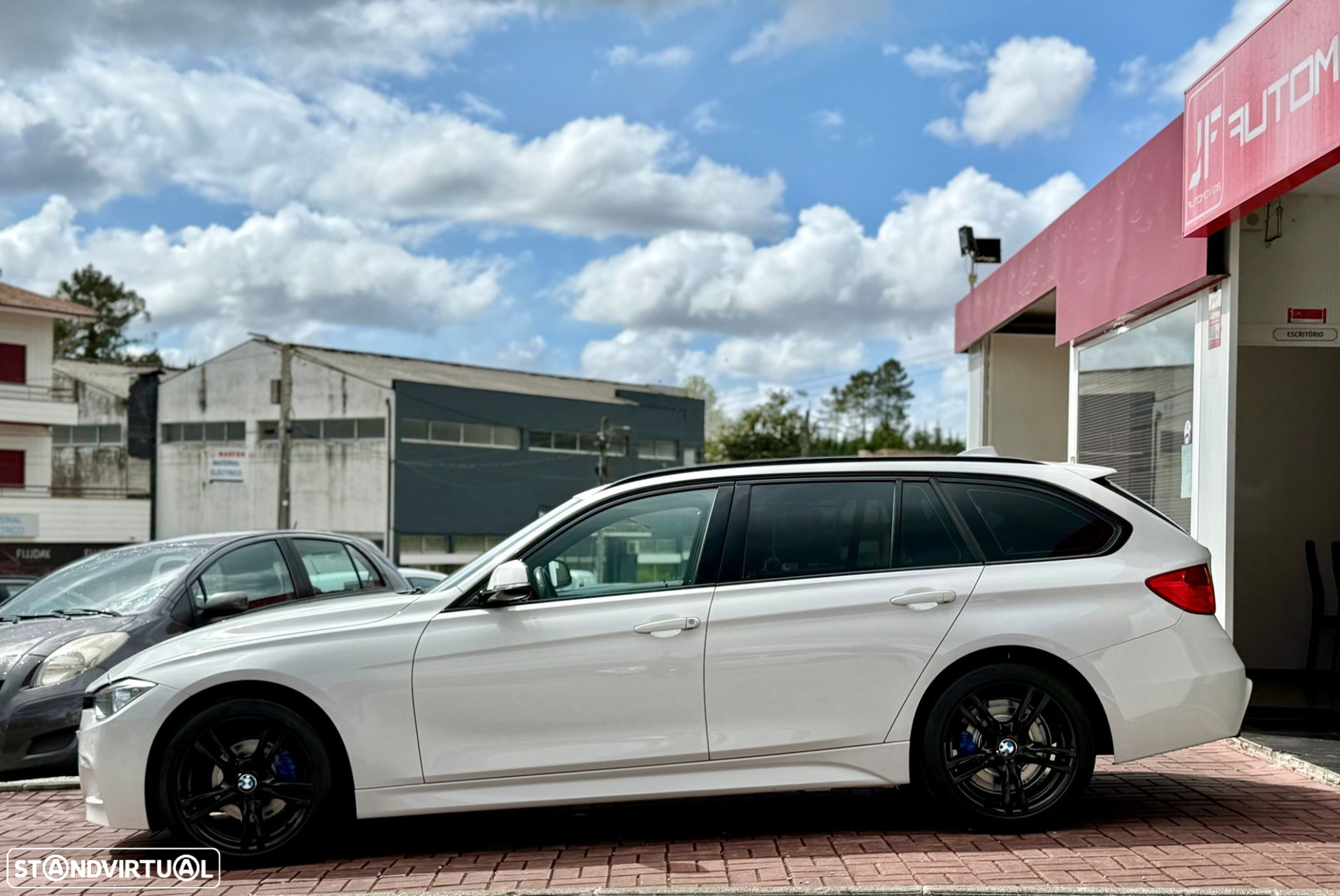 BMW 318 d Touring xDrive Pack M - 10